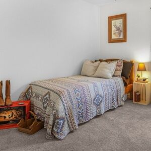 Aztec pattern king quilt set